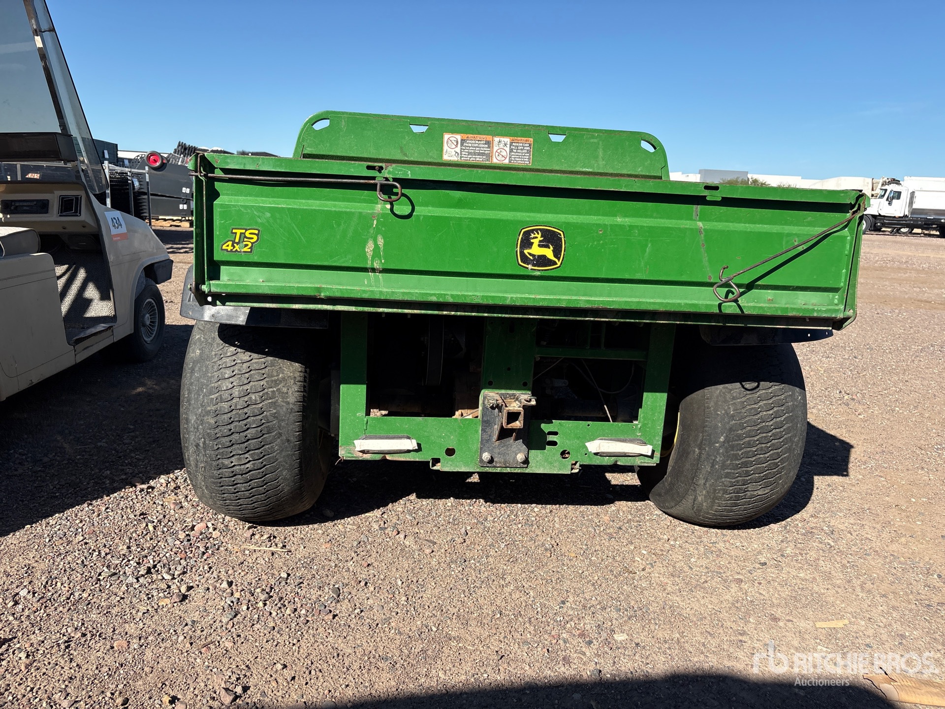 2016 John Deere 4X2