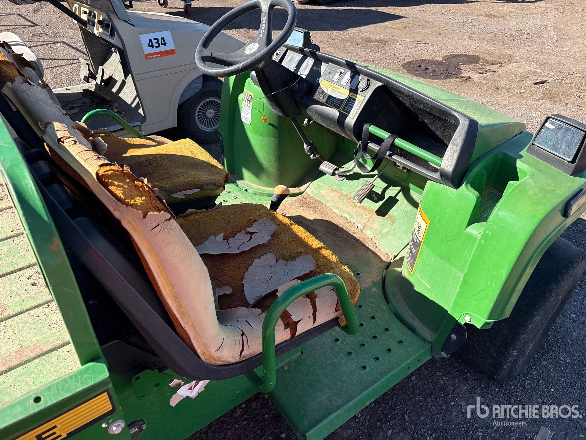 2016 John Deere 4X2