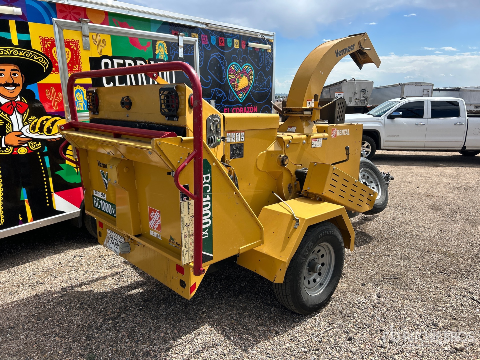 General Appearance with Picture, Right Rear Corner