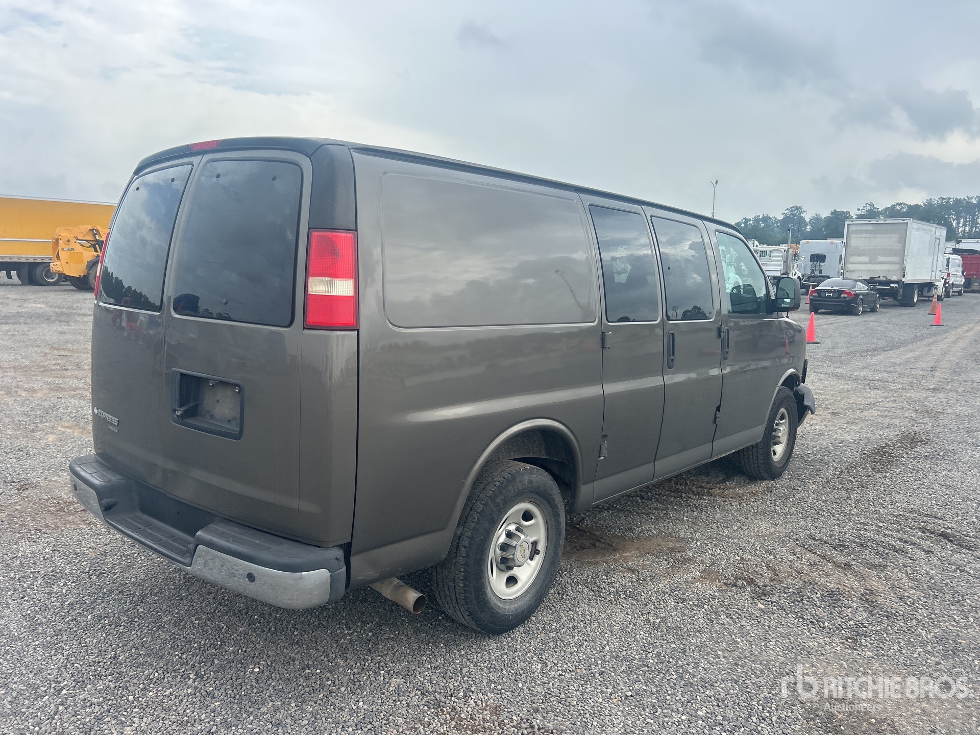 General Appearance with Picture, Right Rear Corner