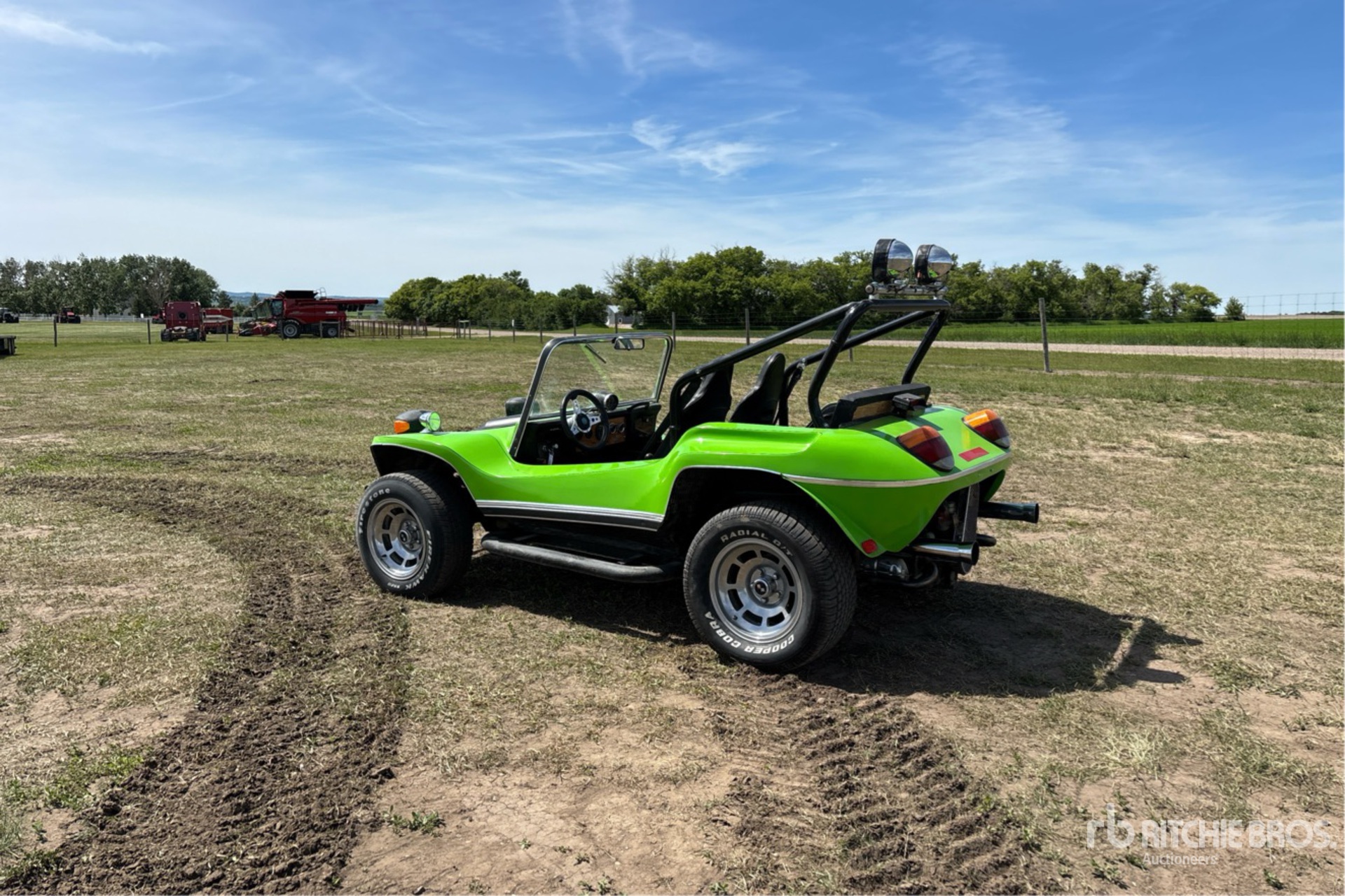 General Appearance with Picture, Left Rear Corner