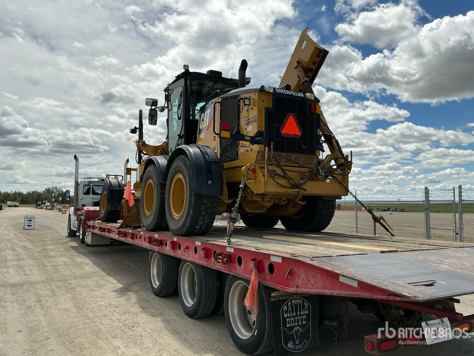 Photo of a 2017 Caterpillar 160M VHP