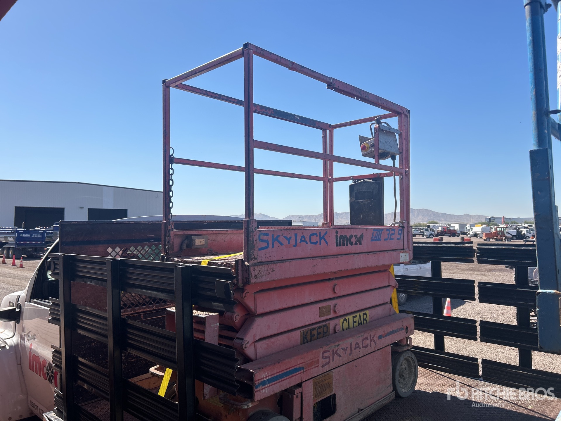 Photo of a 2014 Skyjack SJIII-3219