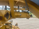 Hydraulics with Saddle Lock Pin