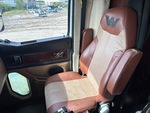Cab with Seats/armrests
