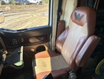 Cab with Seats/armrests