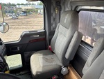 Cab with Seats/armrests