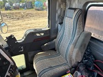 Cab with Seats/armrests
