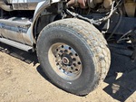 Underbody with Right Steer Tire