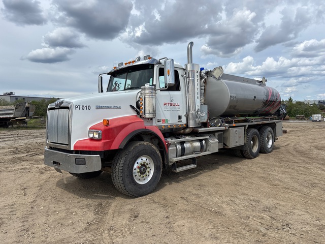 2013 Western Star W4900SB SB 87 bbl 10000 psi 6x4 Pressure Truck