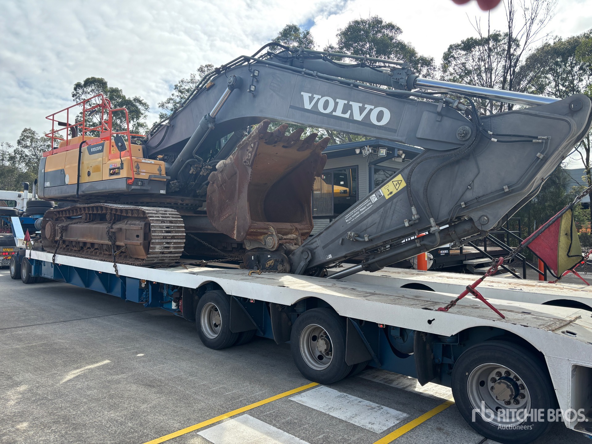 Photo of a 2019 Volvo EC480DL