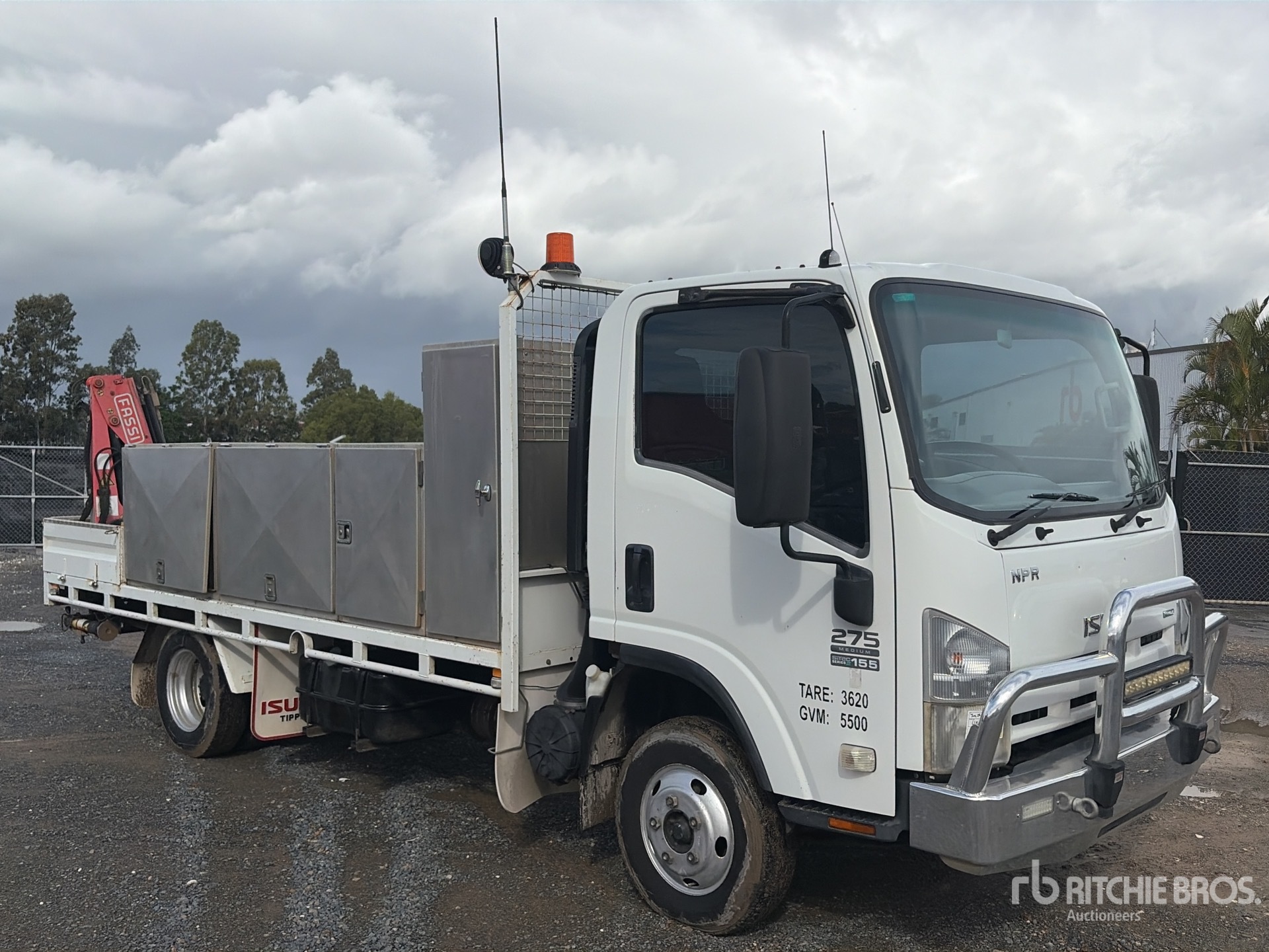 Photo of a 2011 Isuzu NPR275