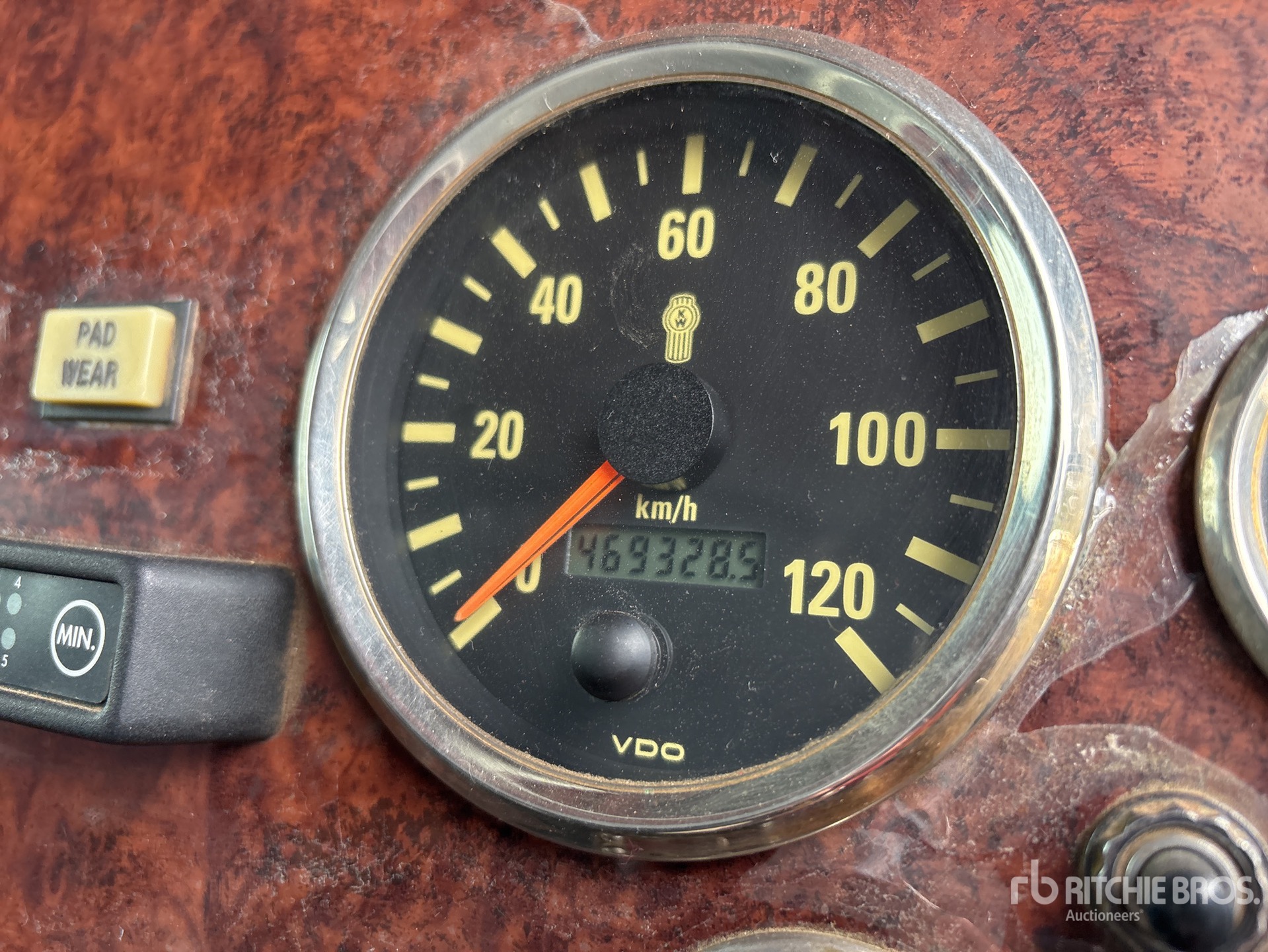 General Appearance with Hour Meter / Odometer