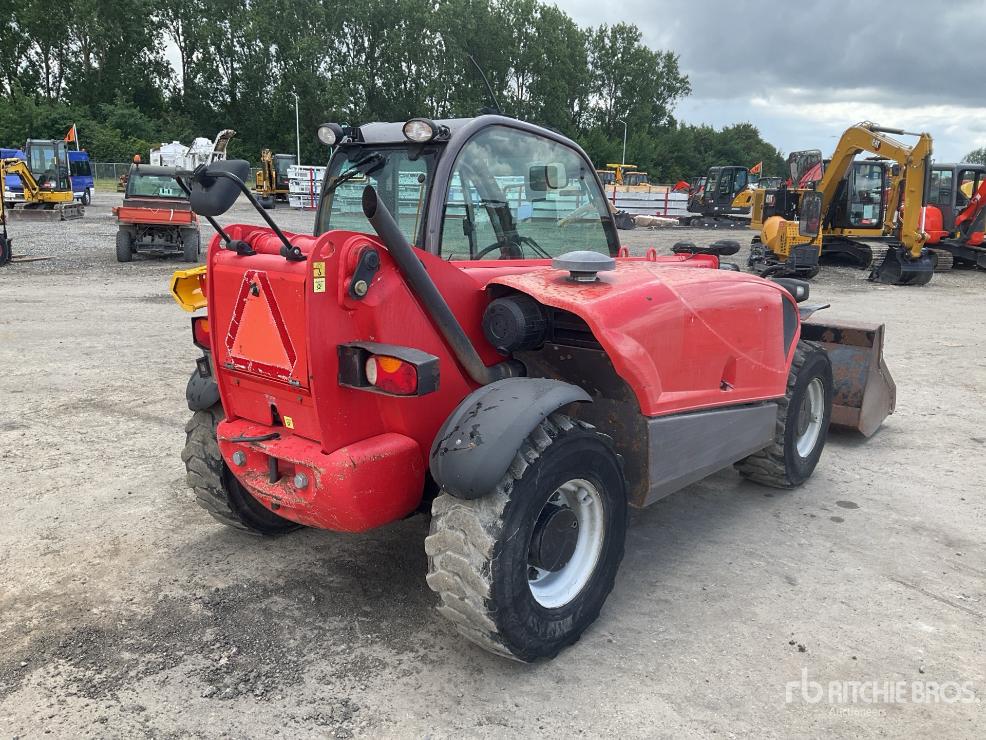 General Appearance with Picture, Right Rear Corner