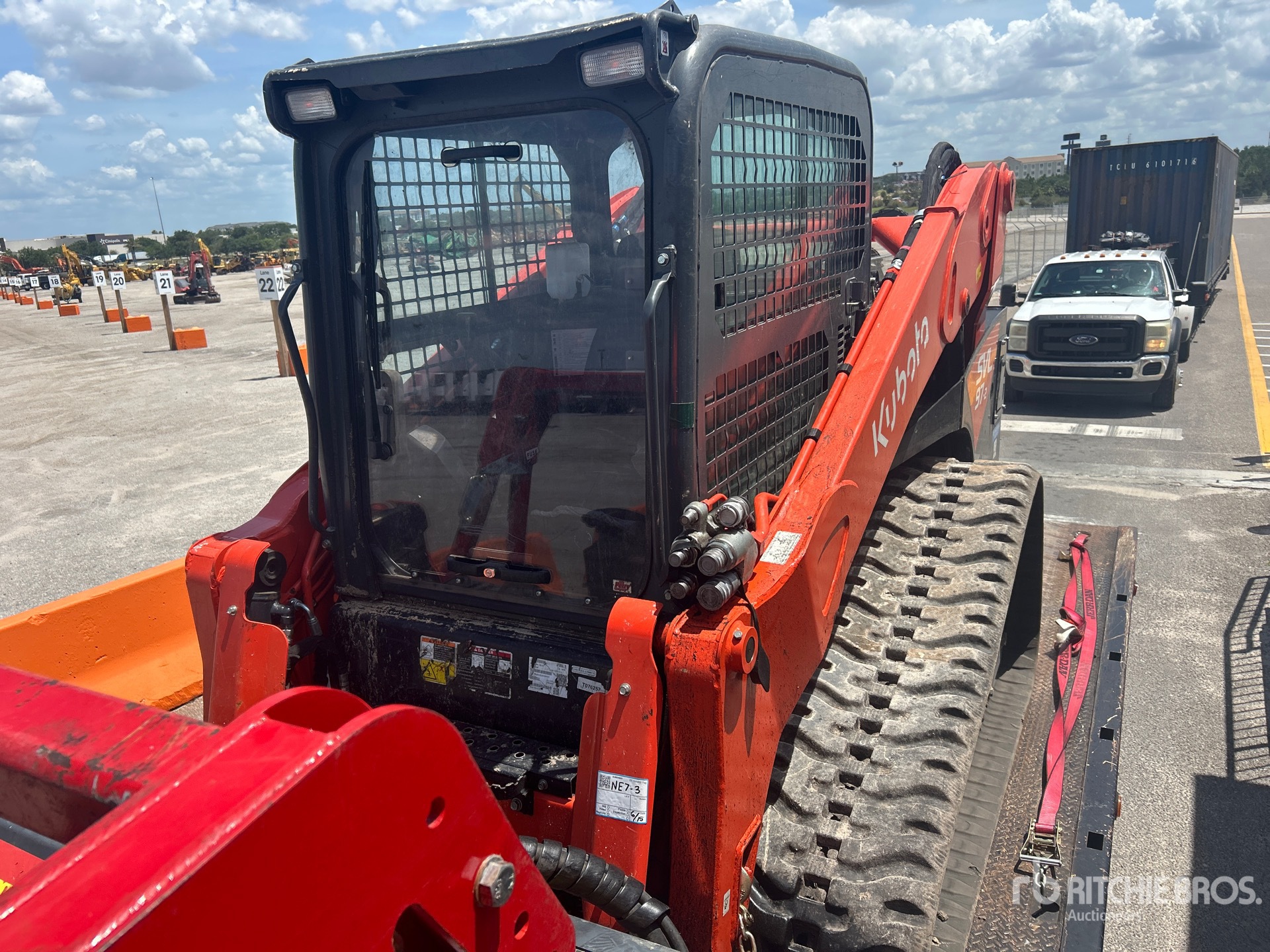 Photo of a 2025 Kubota SVL97-2