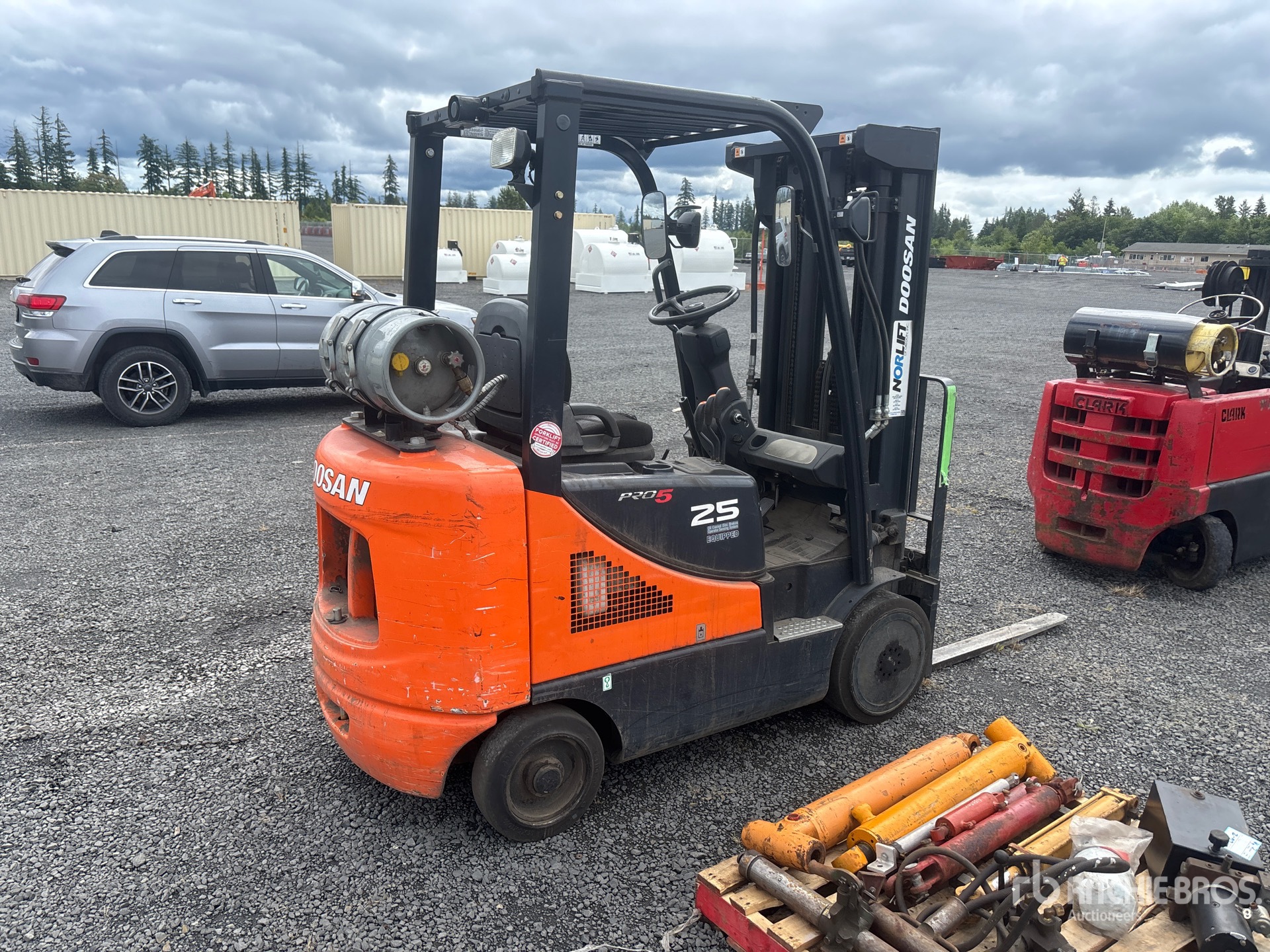 General Appearance with Picture, Right Rear Corner