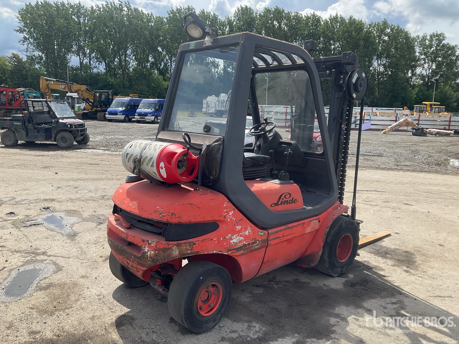 General Appearance with Picture, Right Rear Corner
