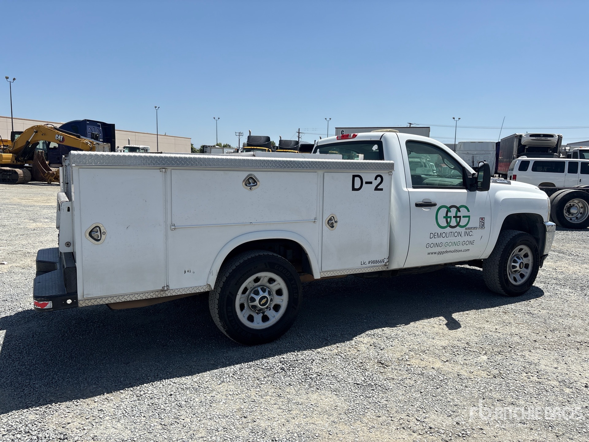 General Appearance with Picture, Right Rear Corner