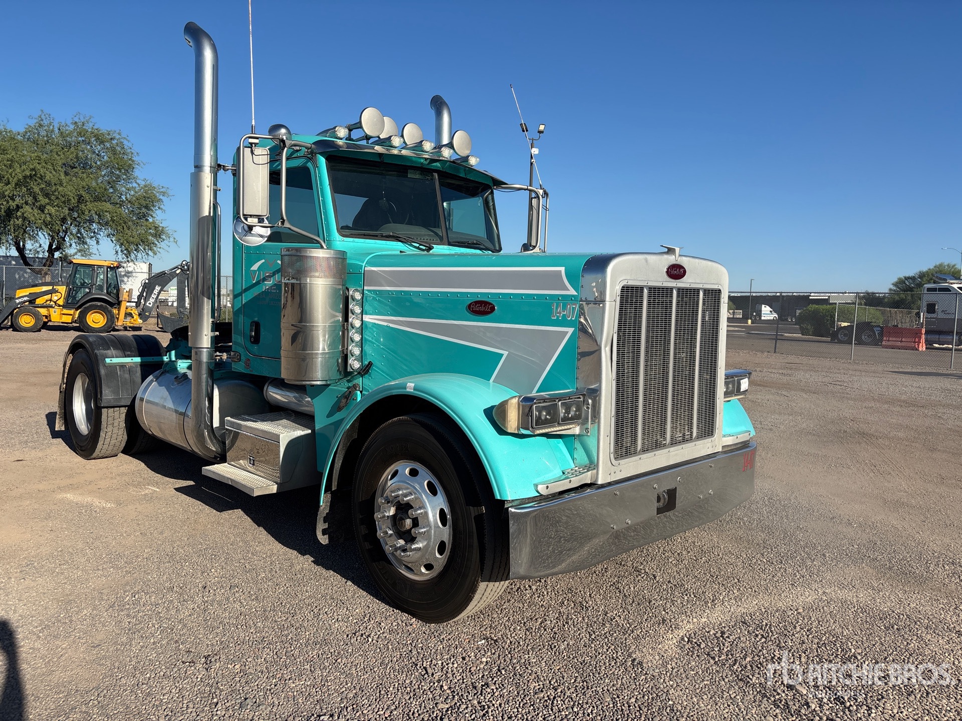 General Appearance with Picture, Right Front Corner