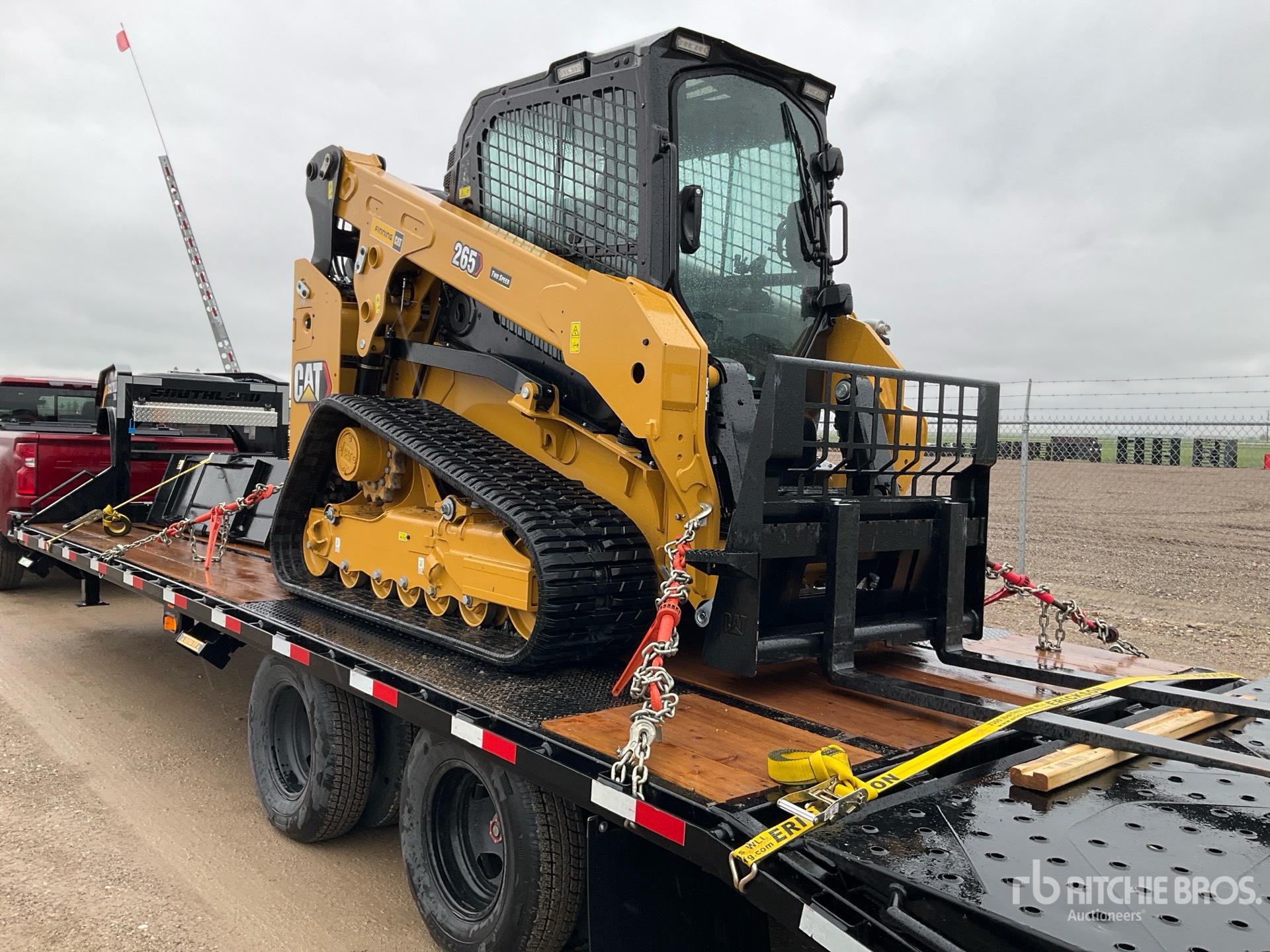 Photo of a 2025 Caterpillar 265