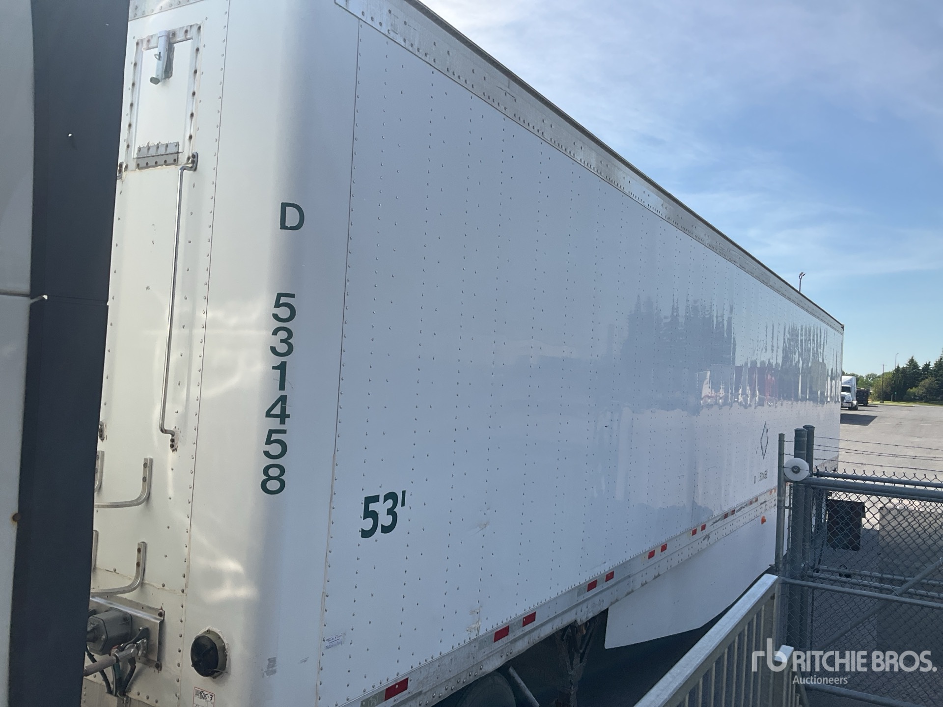 Photo of a 2014 Great Dane CS113