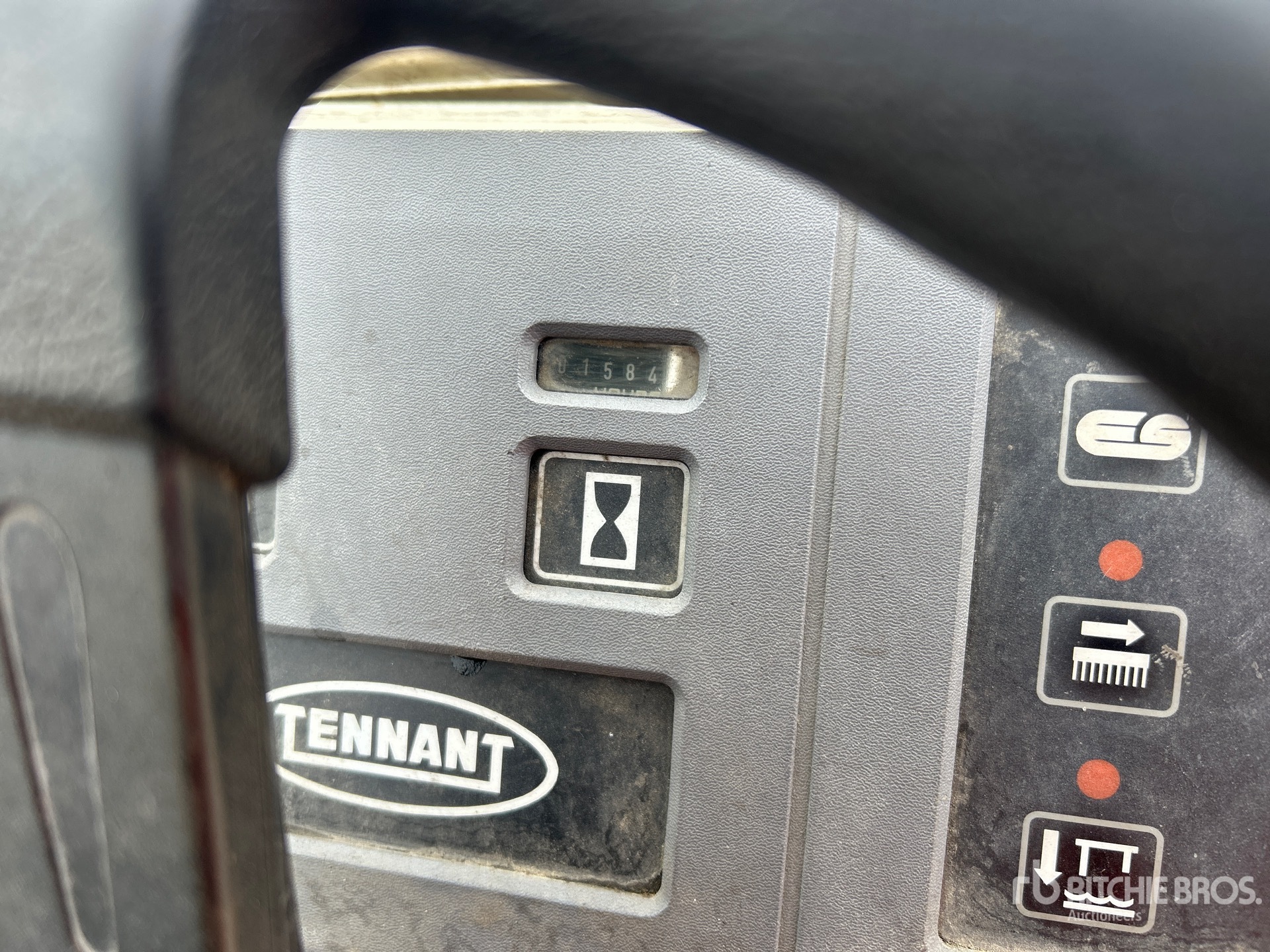 General Appearance with Hour Meter / Odometer