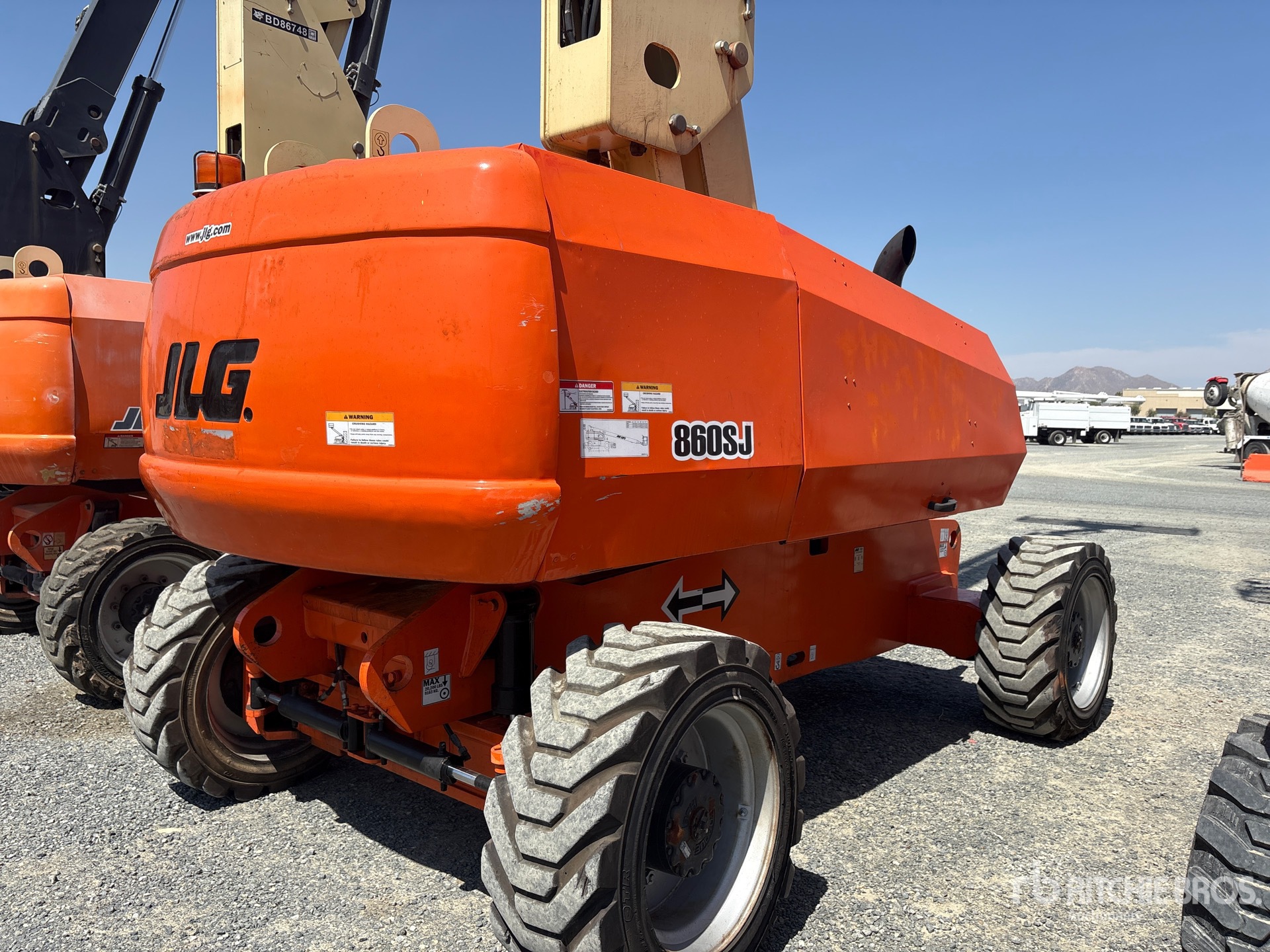 General Appearance with Picture, Right Rear Corner