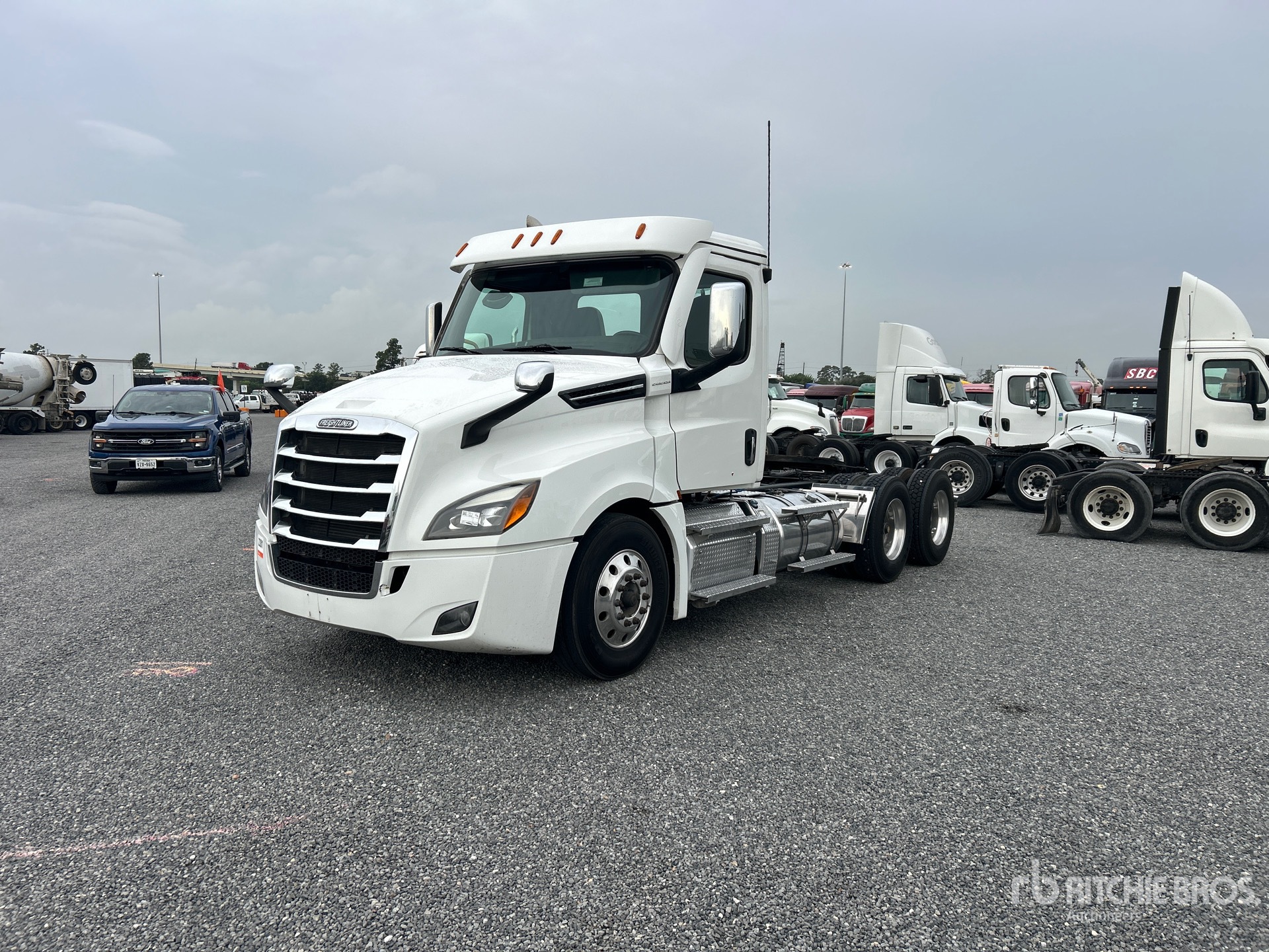 2021 Freightliner CASCADIA 126