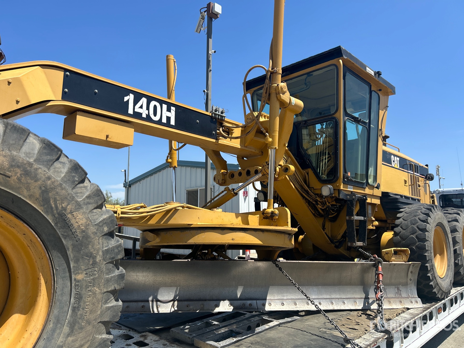 Photo of a 2004 Caterpillar 140H