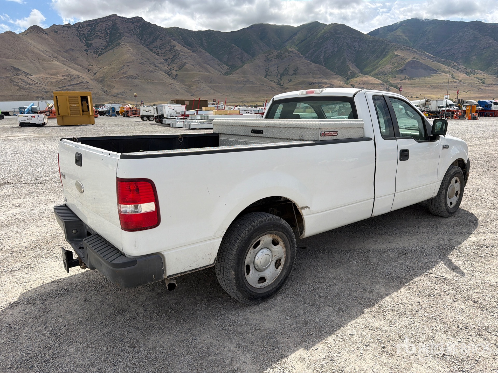 General Appearance with Picture, Right Rear Corner