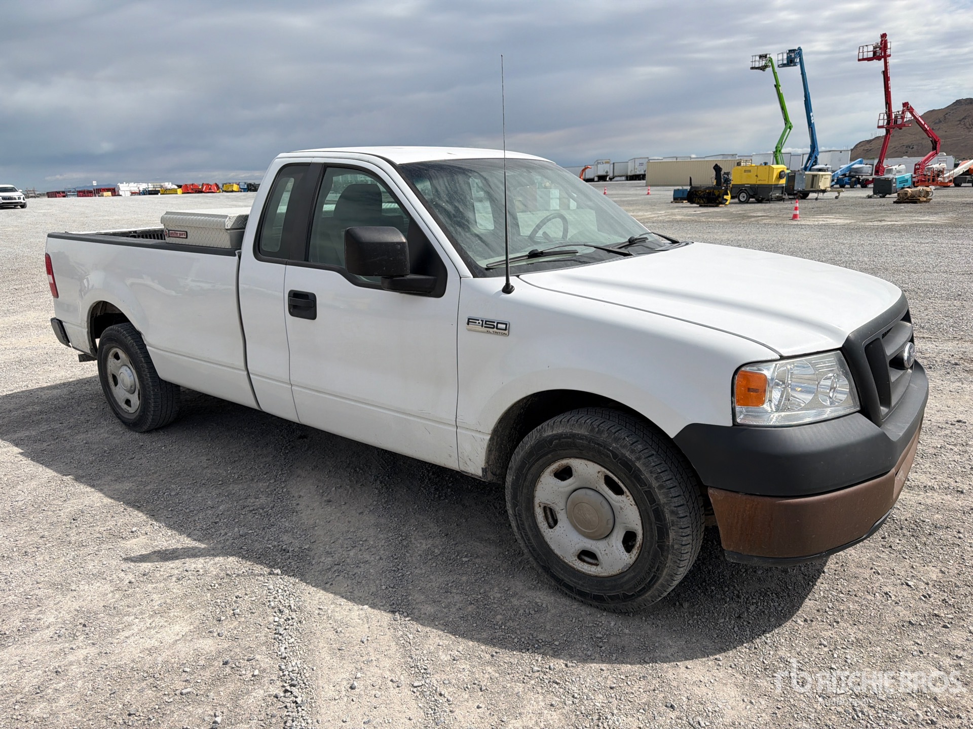 General Appearance with Picture, Right Front Corner