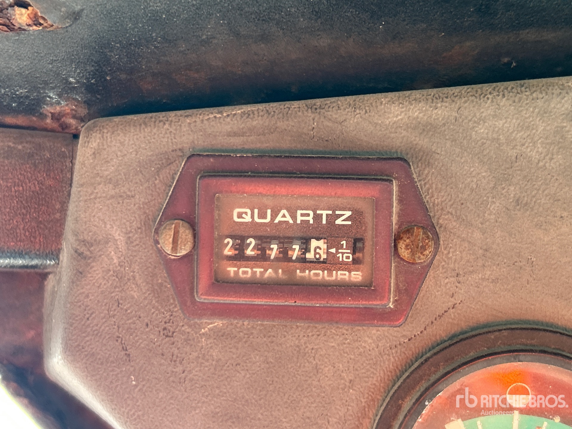 General Appearance with Hour Meter / Odometer