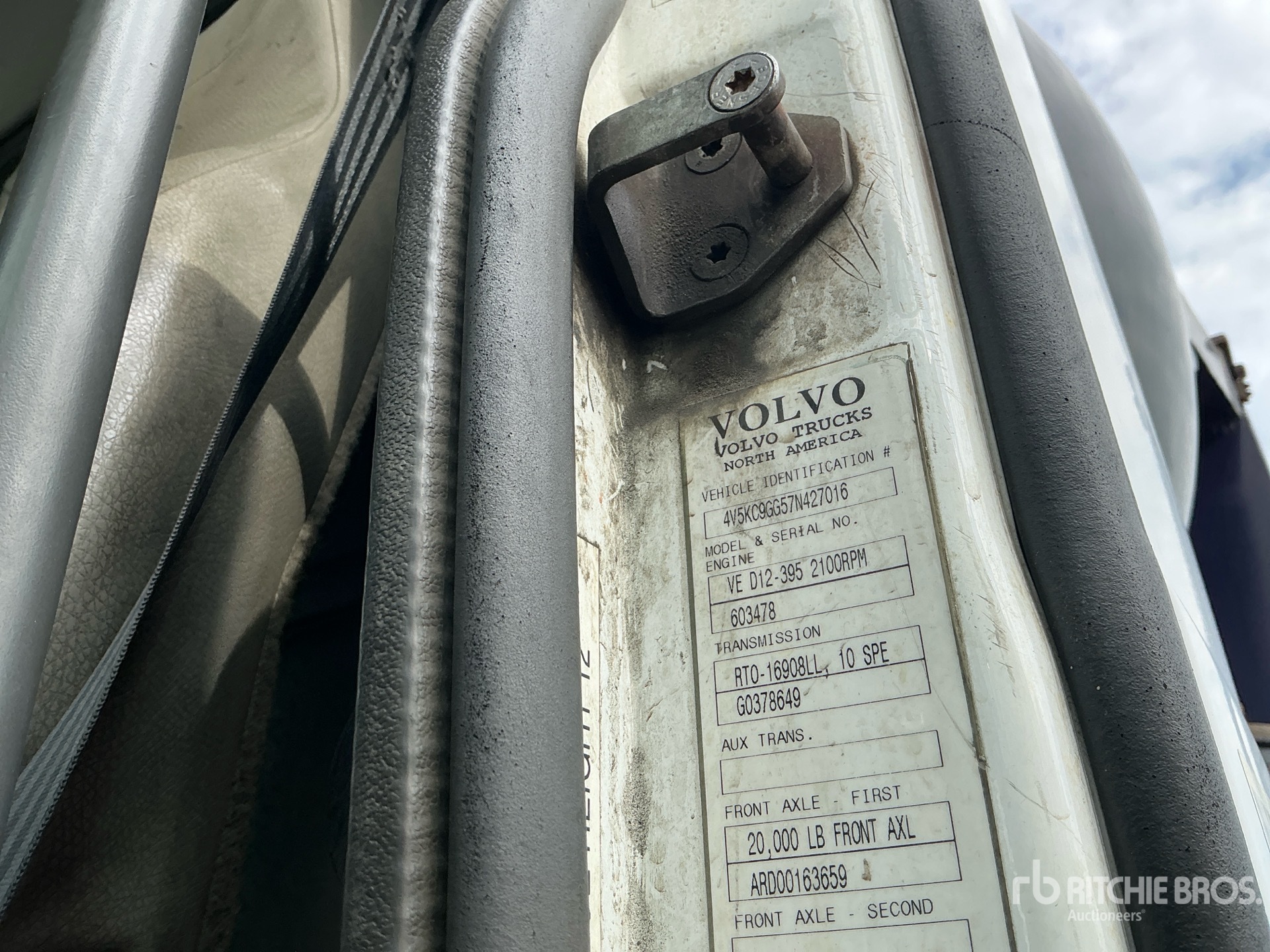 Photo of a 2007 Volvo VHD