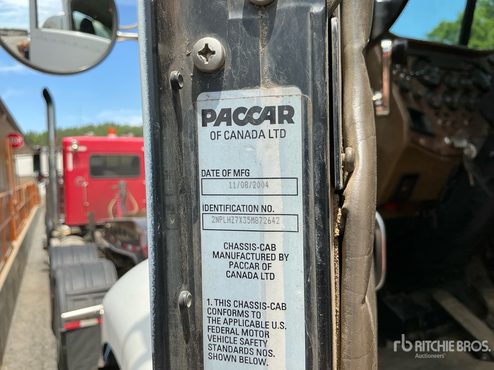 Photo of a 2006 Peterbilt 335