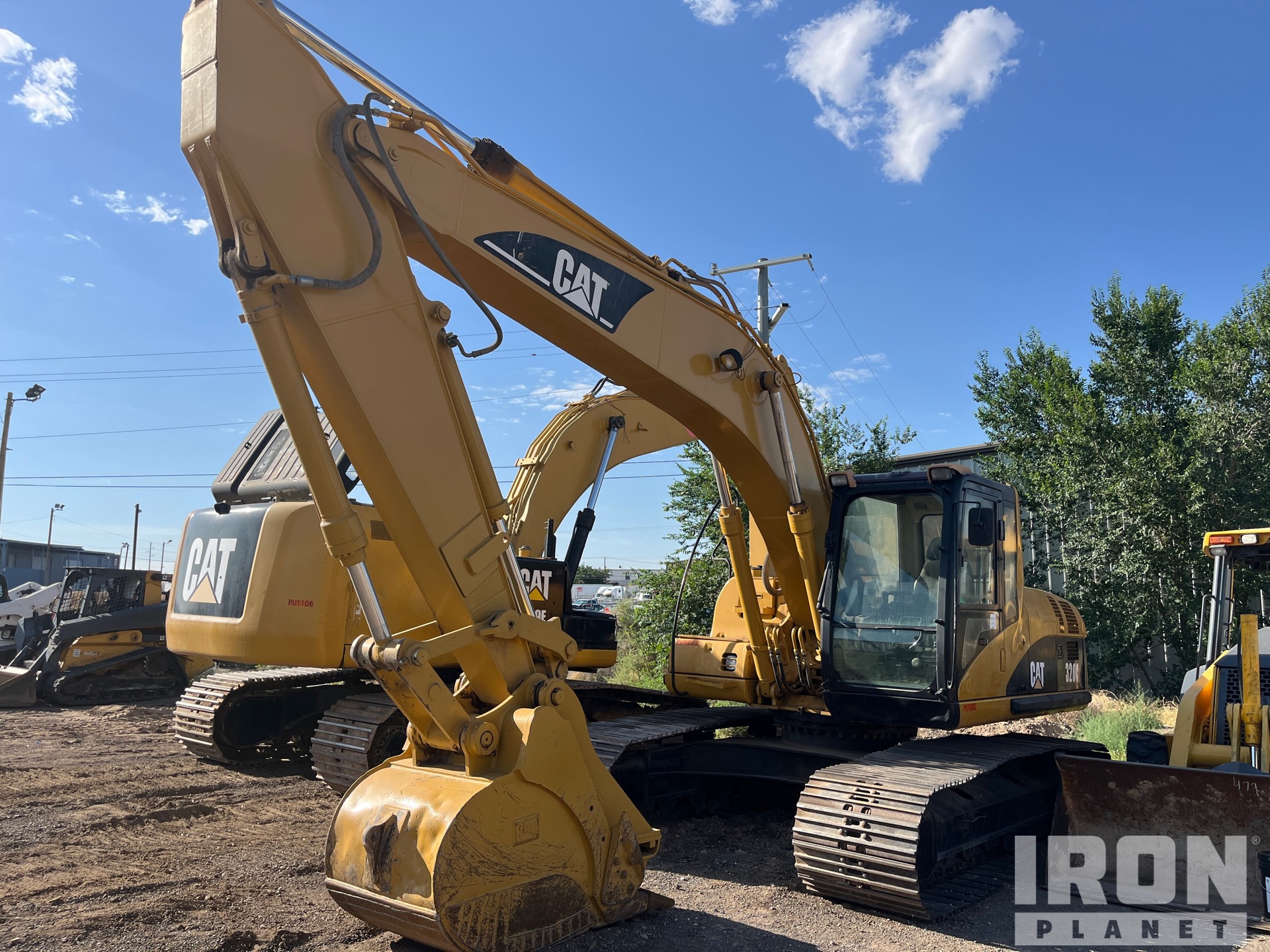 Photo of a 2005 Caterpillar 320C L