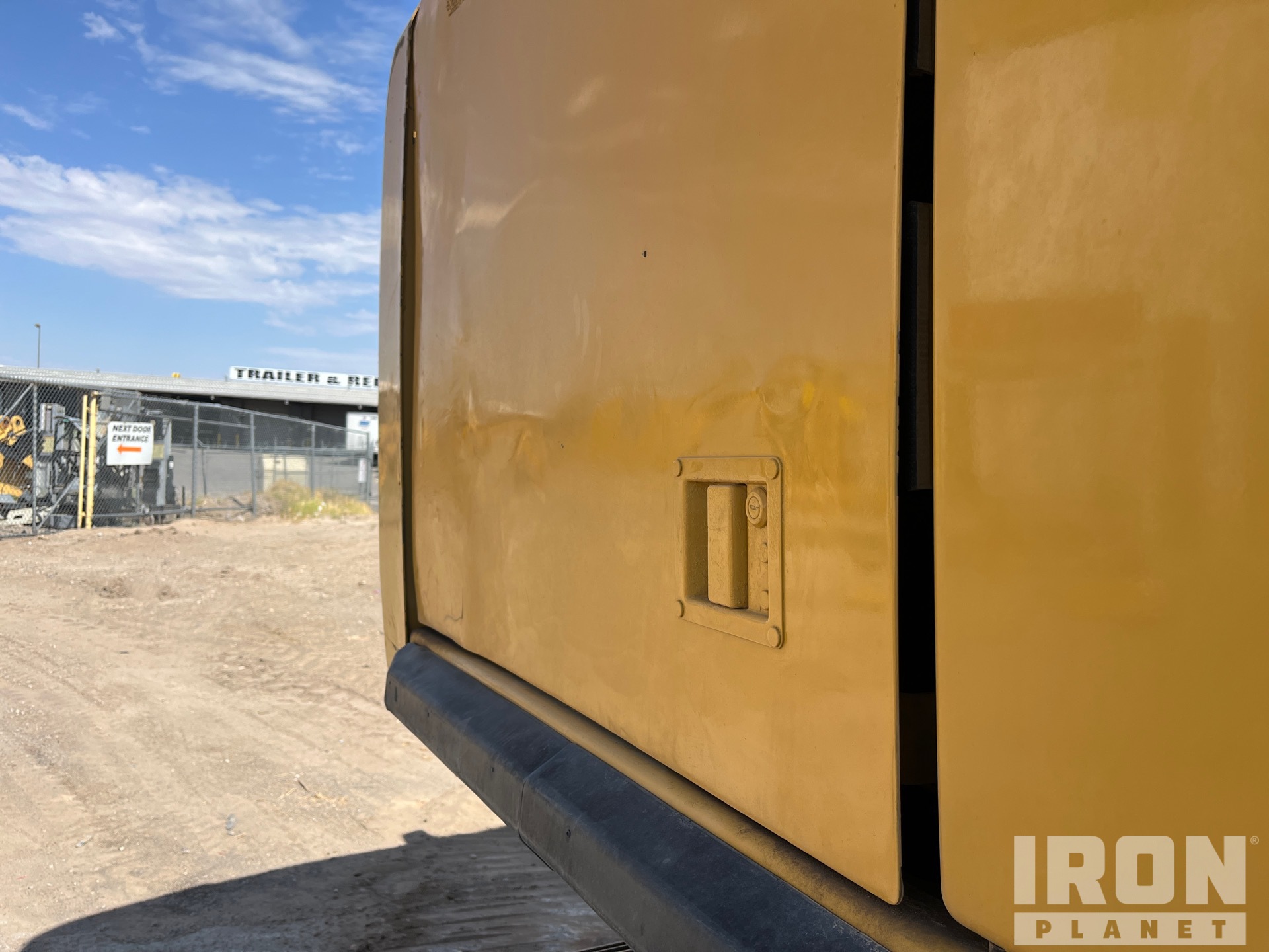 Photo of a 2013 Caterpillar 329E L