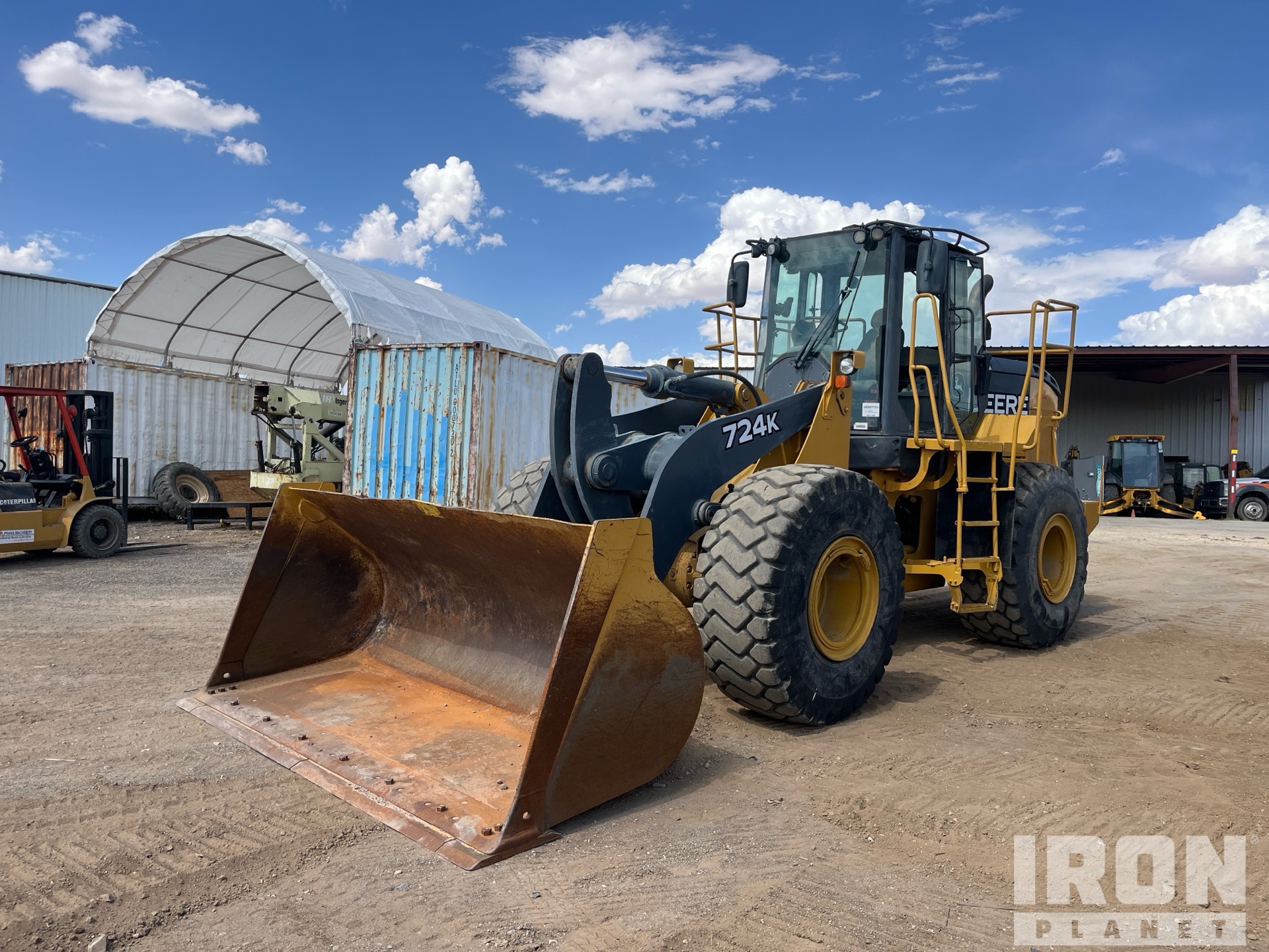 Photo of a 2012 John Deere 724K