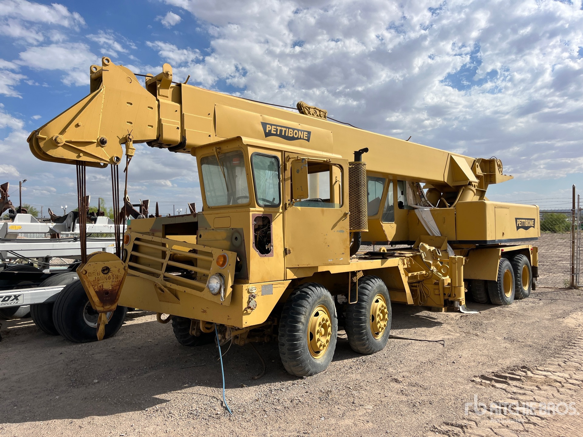 Photo of a 1972 Pettibone 50TK