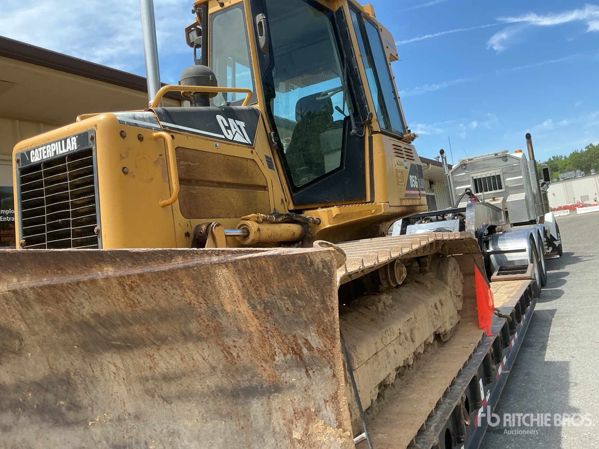 Photo of a 2004 Caterpillar D5G LGP