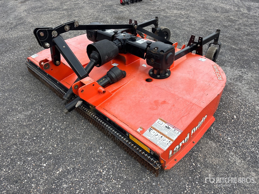 Land Pride RCF3696 8 ft 3-Point Hitch ロータリーブラシカッター