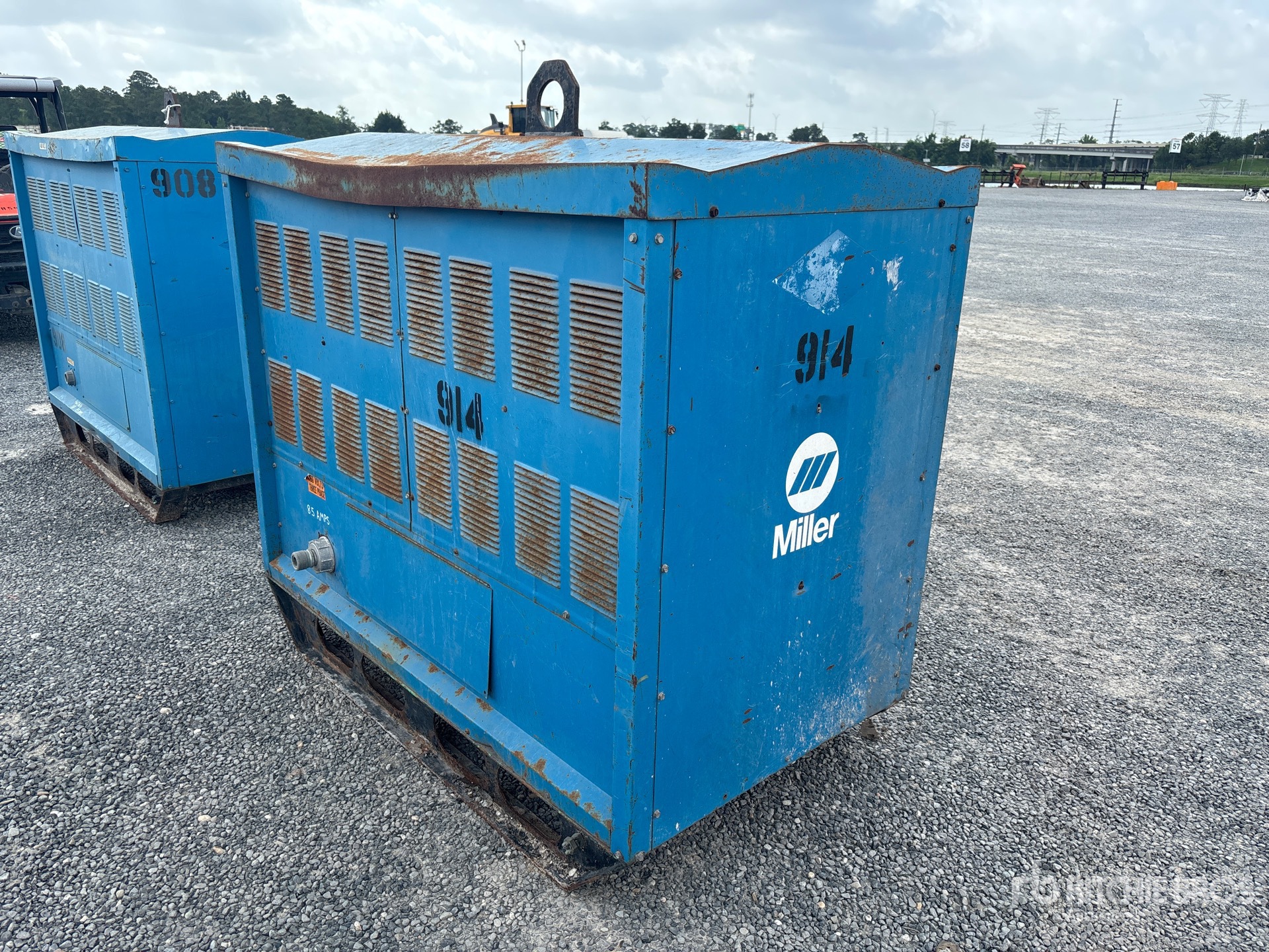 General Appearance with Picture, Right Rear Corner