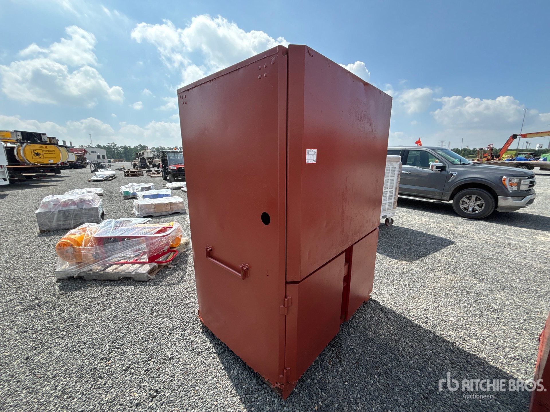 General Appearance with Picture, Right Front Corner