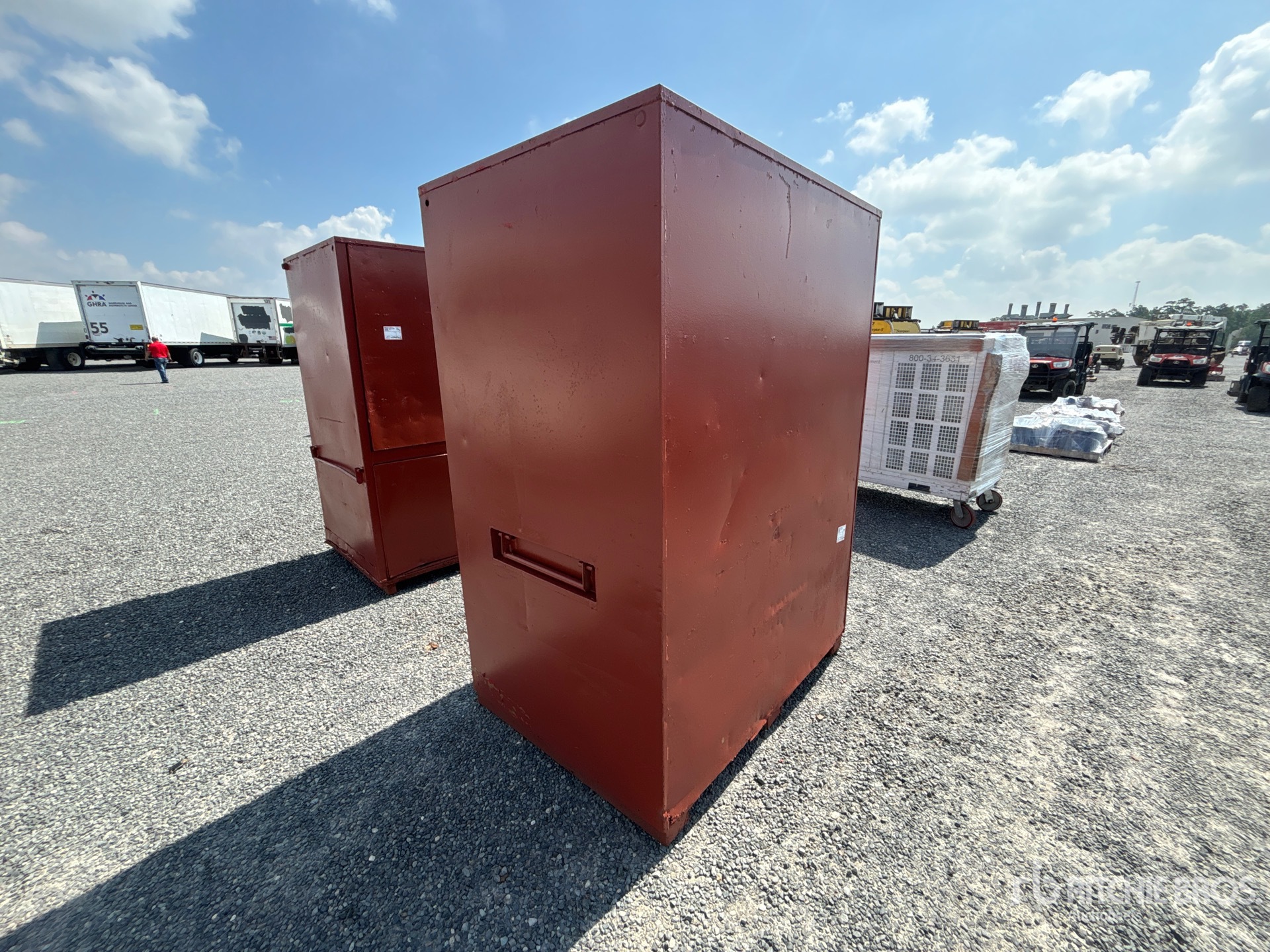General Appearance with Picture, Left Rear Corner