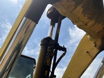Hydraulics with Bucket Tilt Cylinders