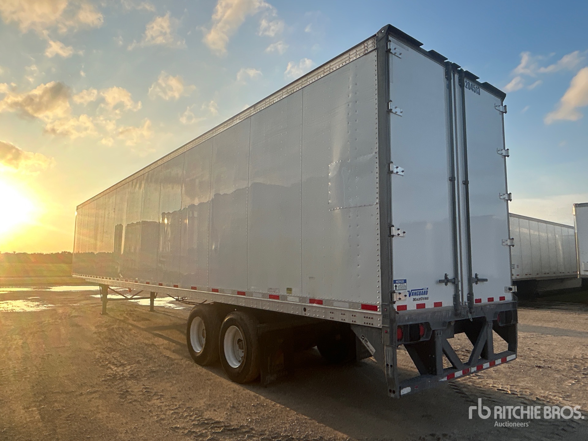 2022 Vanguard 53 FT X 102 IN T/A