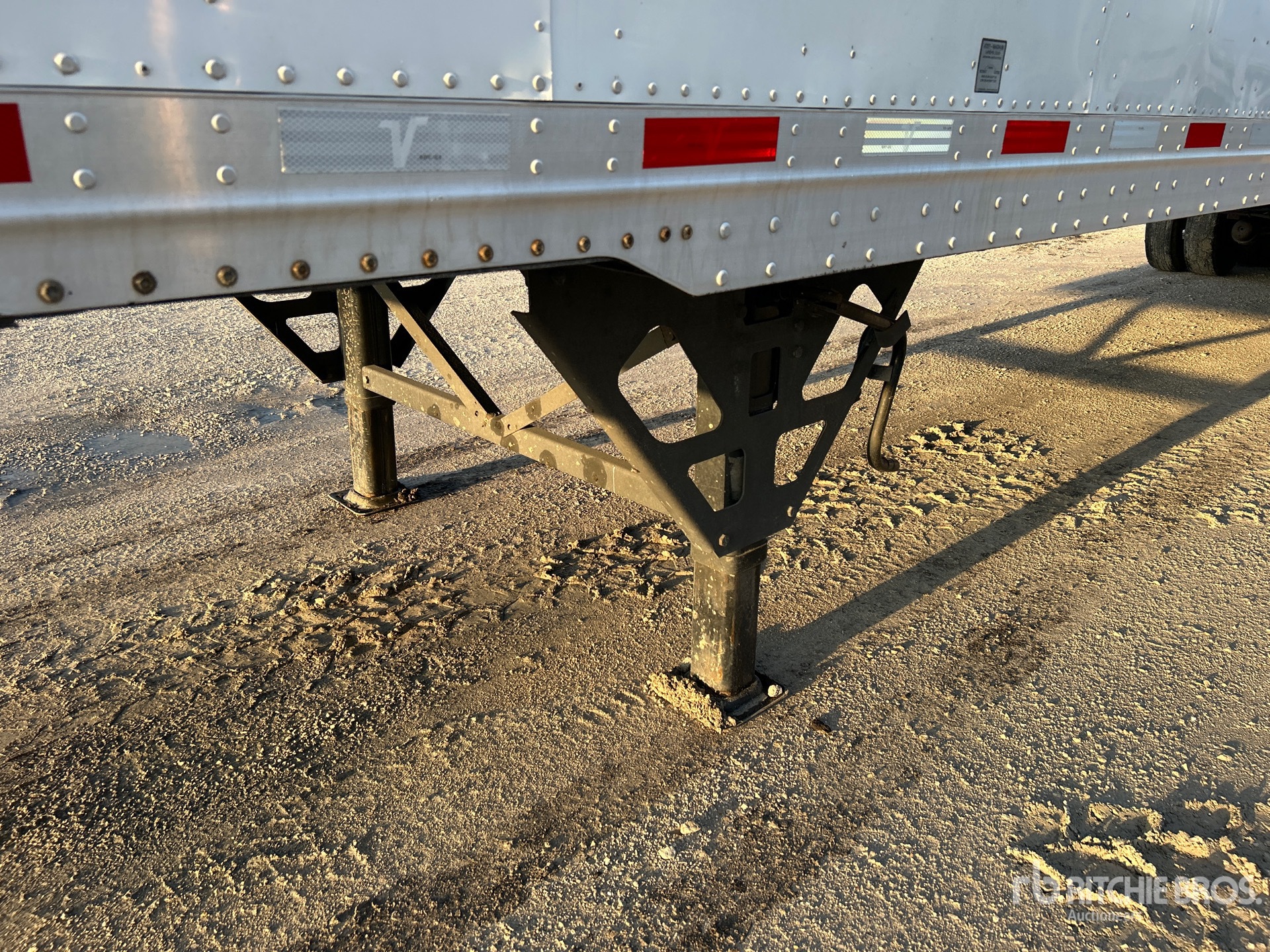 2022 Vanguard 53 FT X 102 IN T/A