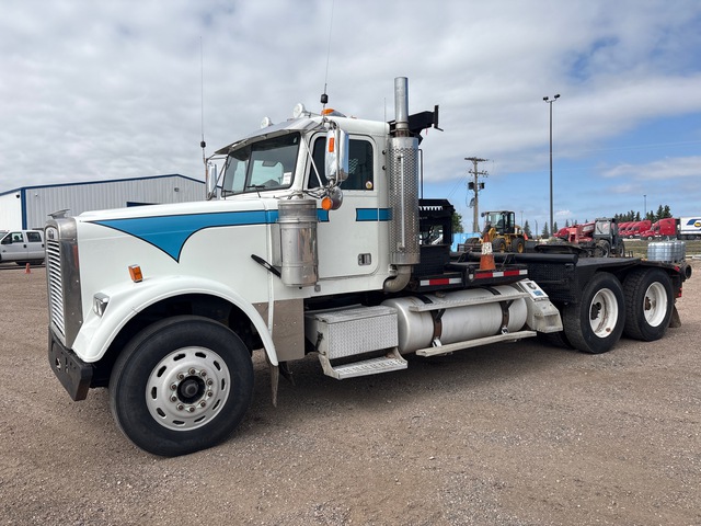 2007 Freightliner Classic  6x4 Winch Truck