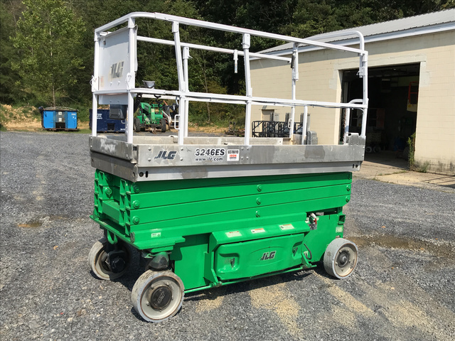 2010 JLG 3246ES Electric Scissor Lift