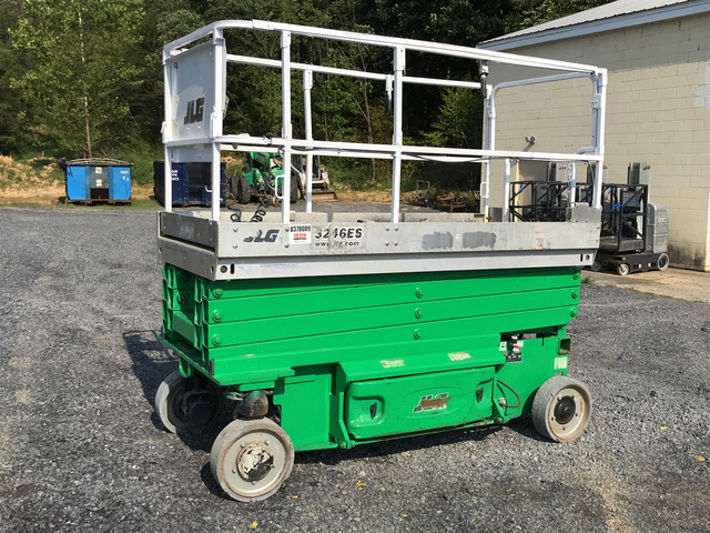 2010 JLG 3246ES Electric Scissor Lift