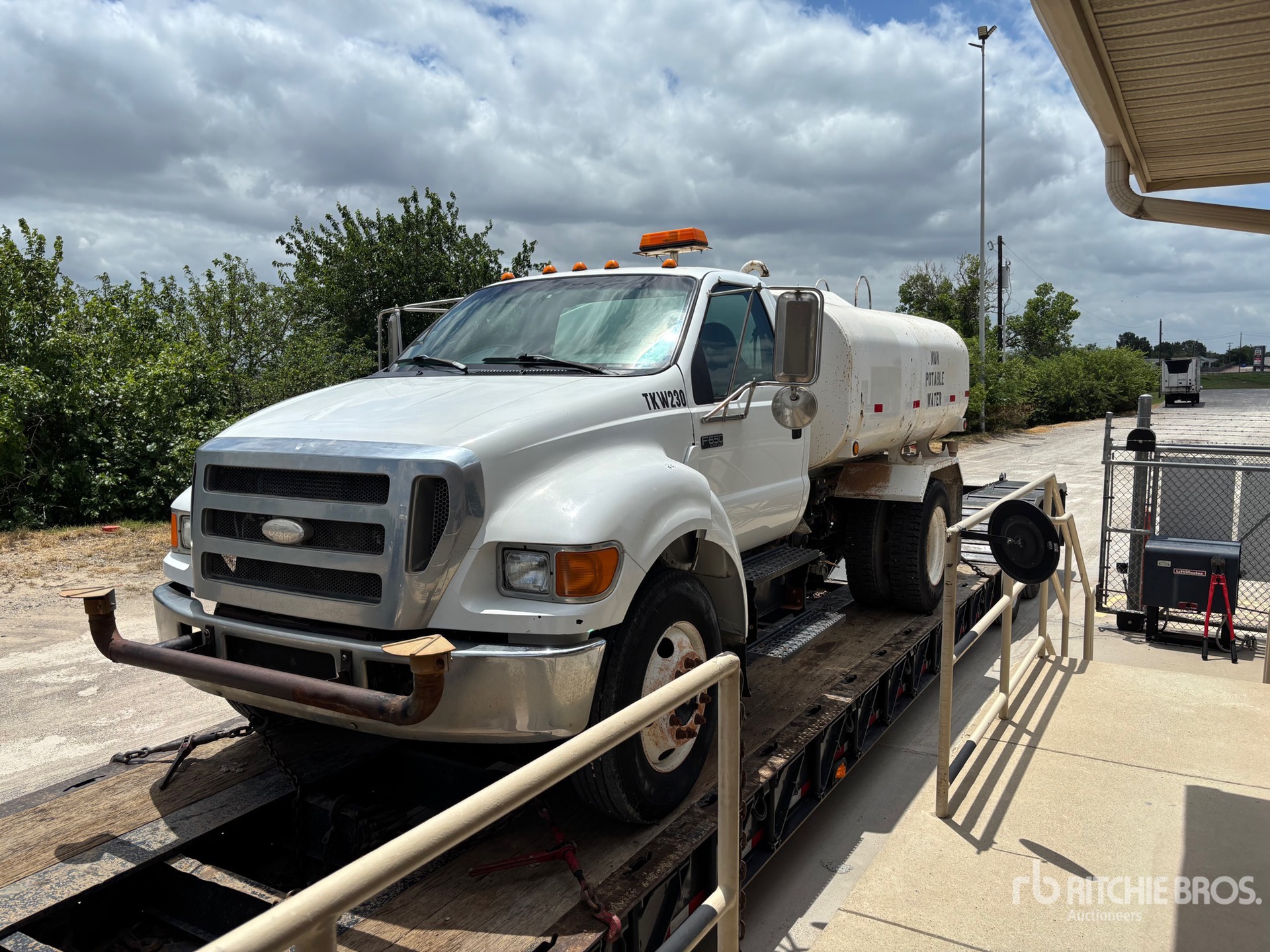 Photo of a 2007 Ford F-650